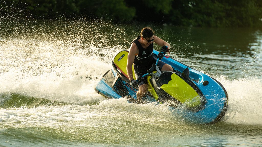 BRAVE THE WAVE 2022!(STAND UP JET SKI RACING!) 